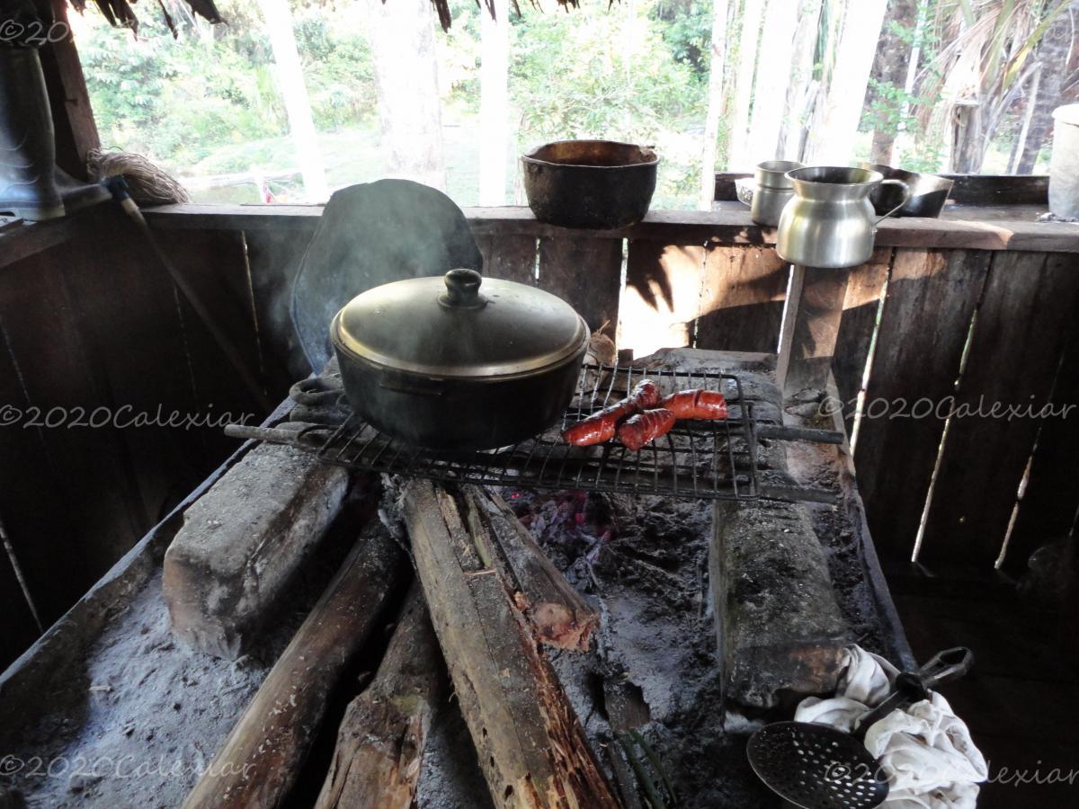 Amazonas - Cocinando en una Maloka